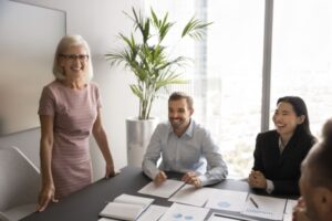 Loi travail des seniors : un nouveau CDI de valorisation de l’expérience