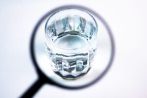 Eau potable : les PFAS sous haute surveillance !